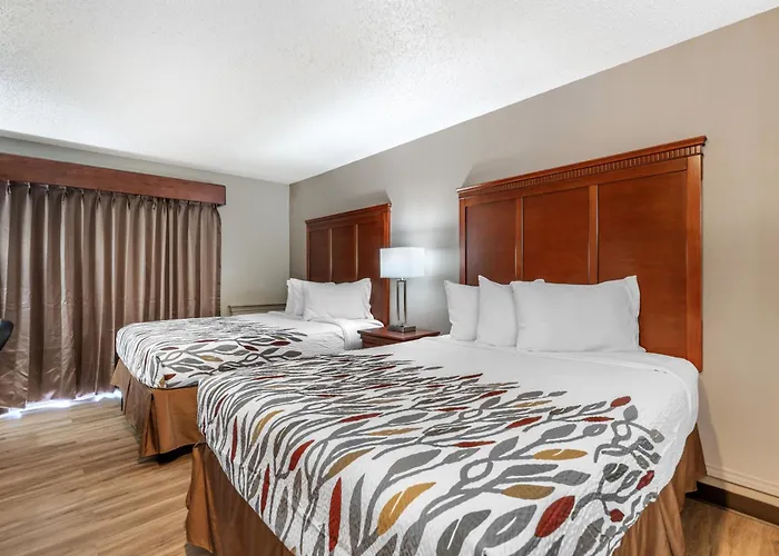 Red Roof Inn & Suites Sulphur Springs