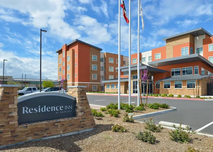 Residence Inn Visalia
