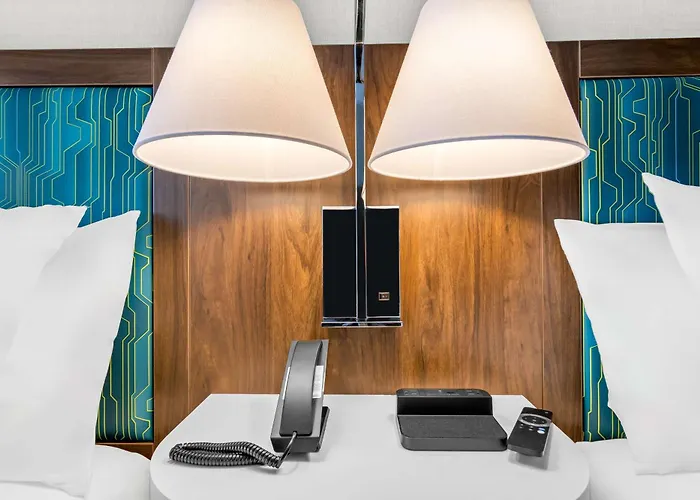 Hampton Inn & Suites Chicago Medical District Uic
