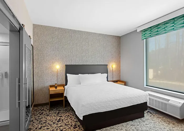Home2 Suites By Hilton Hendersonville
