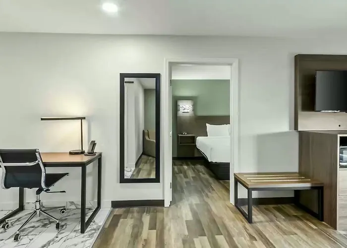 Quality Inn & Suites Columbia Harbison