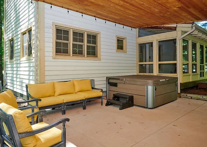 Dollybrook Cottage 1 Pet Friendly Community Pool Groups Welcome