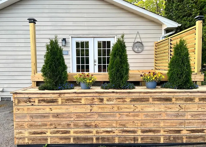 Walk To Main Street Hvl & Trail - Cozy Studio Retreat