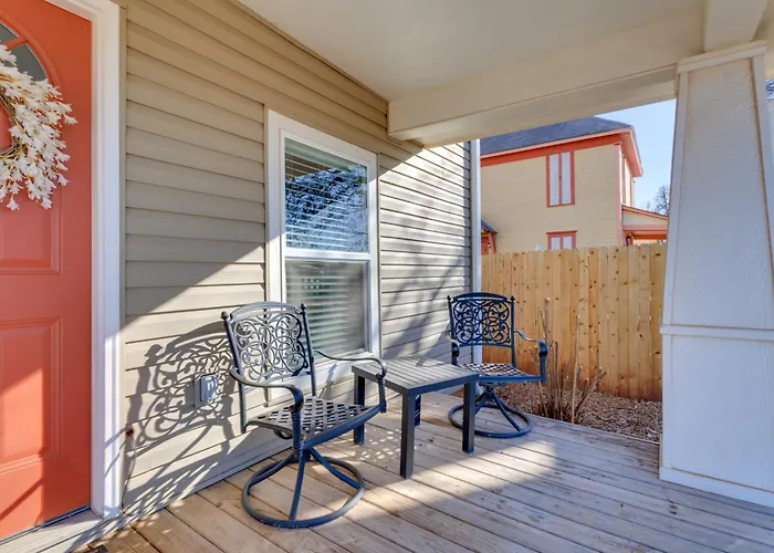 Historic Home Half-Mile To Downtown Guthrie!