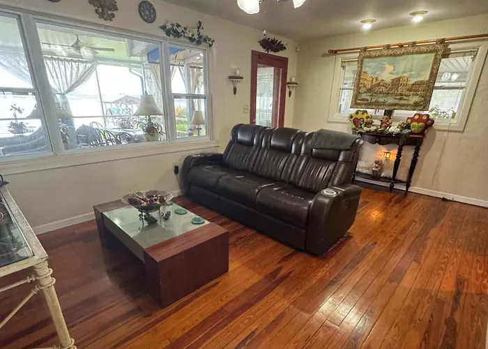 Lakefront Cottage Orlando-Tampa