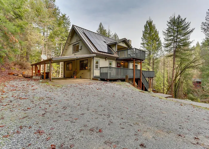 Private Cabin W/ Forest Views & Grill In Lakehead!