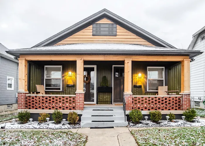 Fauver Suite A- Snug & Stylish With Fenced In Yard