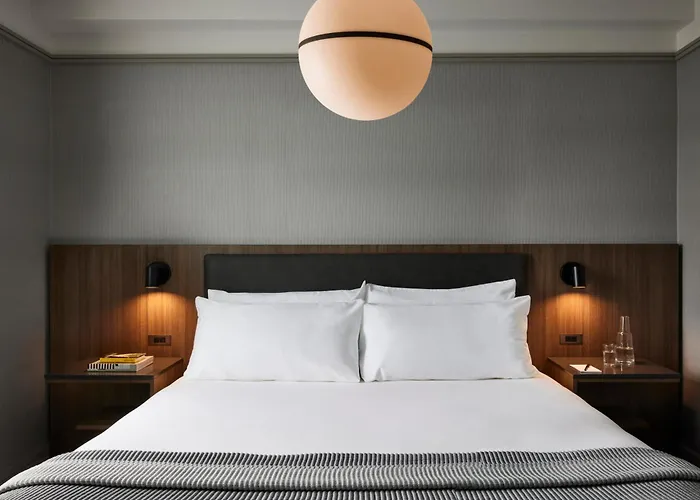 The Melrose Hotel