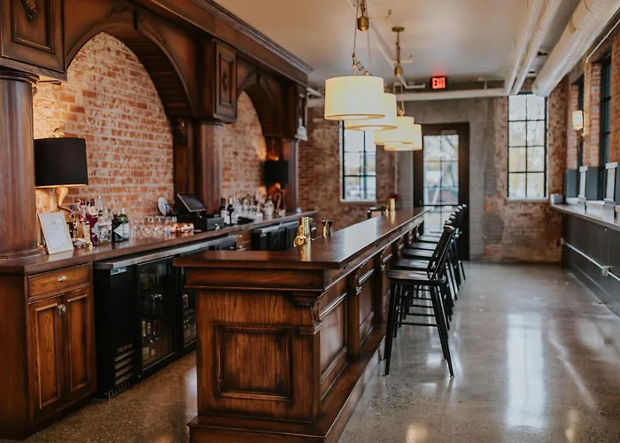 Hatchery Hotel&Event Center