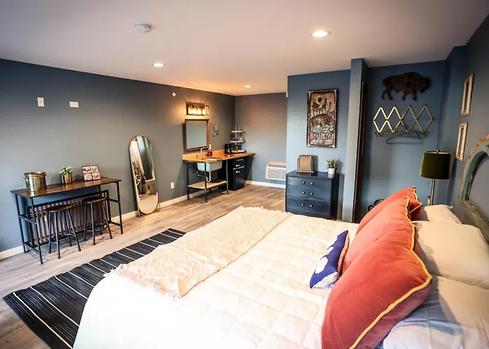 The Blue Buffalo Motel