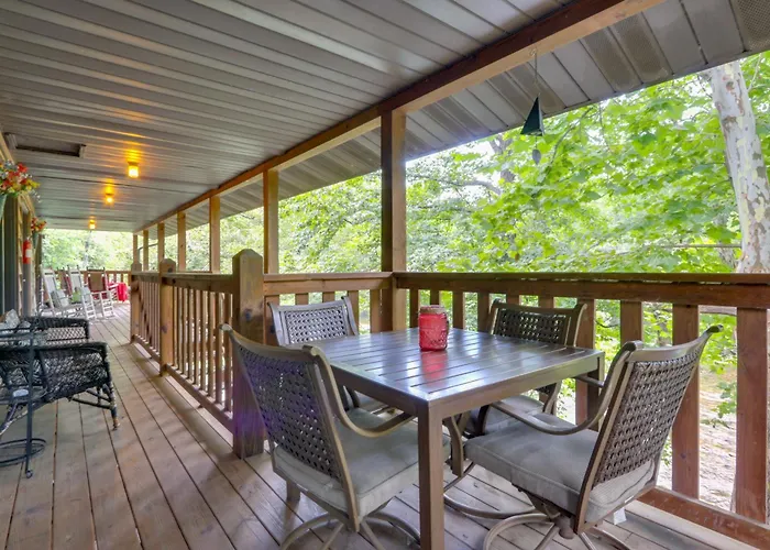 Fire Pit & Deck! Cozy Smoky Mtn Retreat On River