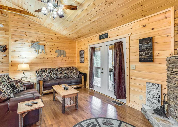 Secluded Family Cabin W/ Deck Near Cherokee Lake