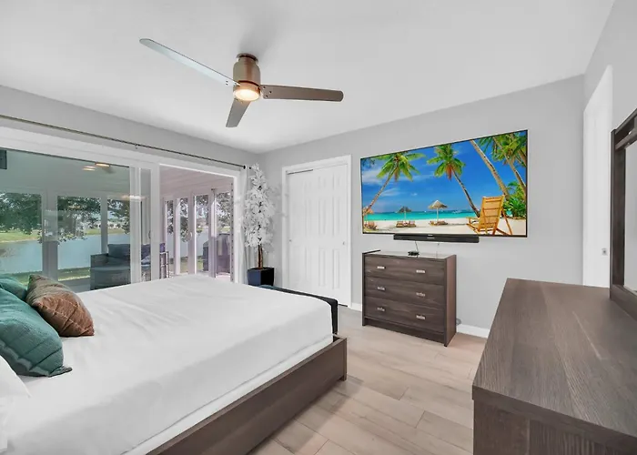 Waterfront 3Bed In The Villages