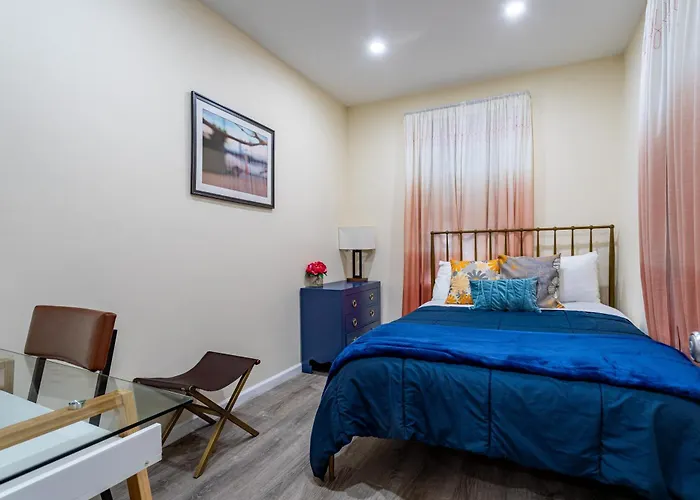 Upscale Relax 2 Bedroom Near Yankee Stadium 14 Min Drive