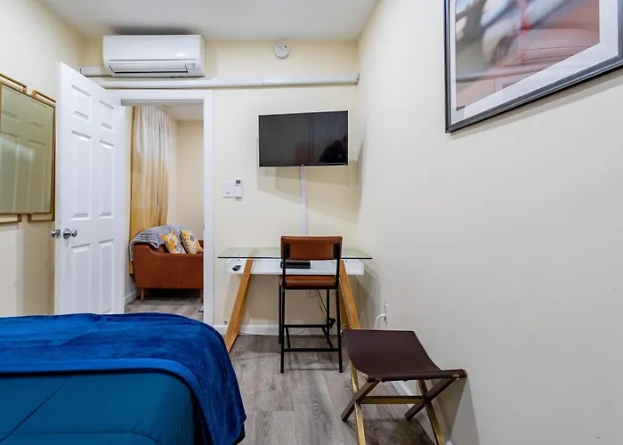 Upscale Relax 2 Bedroom Near Yankee Stadium 14 Min Drive