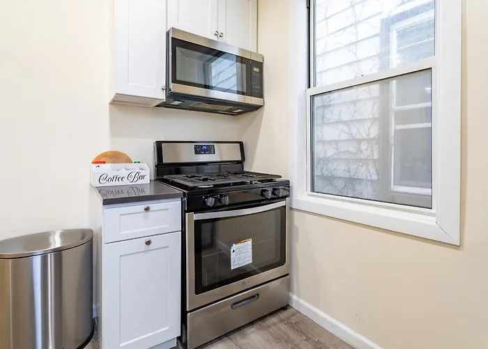 Luxe Retreat 2 Bedroom Hideaway Minutes From Nyc