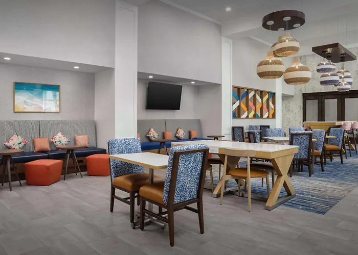 Hampton Inn&Suites Naples South