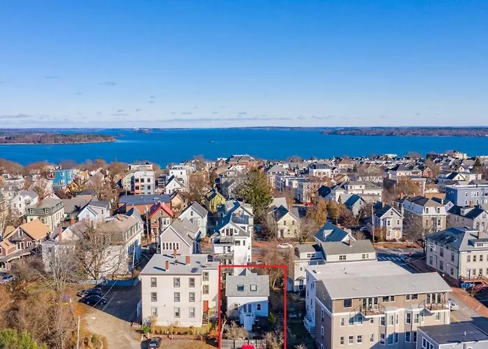 A Peaceful Oasis On Munjoy Hill - 4Br2Ba House & Parking