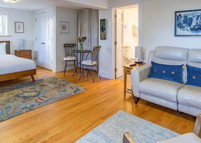 A Peaceful Oasis On Munjoy Hill - 4Br2Ba House & Parking