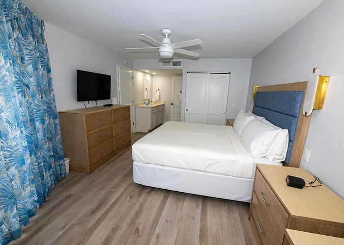 Shell Island Beach Club