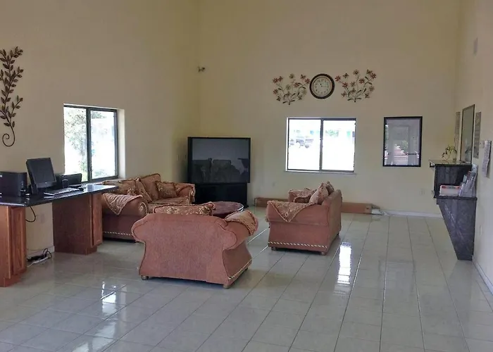 Relax Inn & Suites