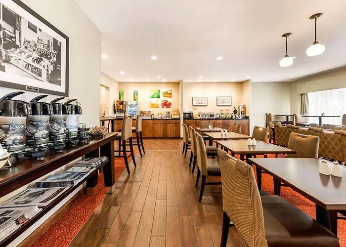 Quality Inn & Suites University Fort Collins