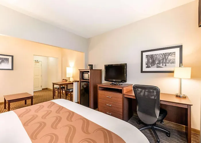 Quality Inn & Suites University Fort Collins