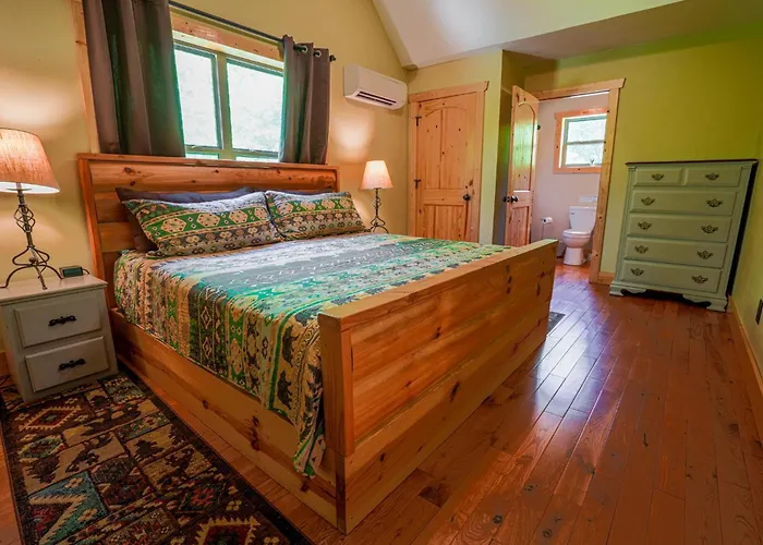 New Listing! Wine Country Retreat - 2 Bed, Hot Tub