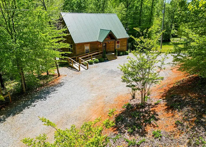 New Listing! Wine Country Retreat - 2 Bed, Hot Tub