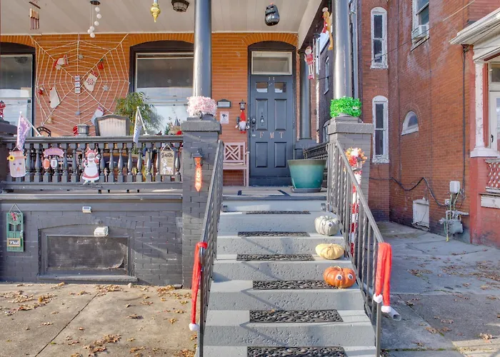 < 2 Mi To Downtown & Capitol: Harrisburg Hideaway