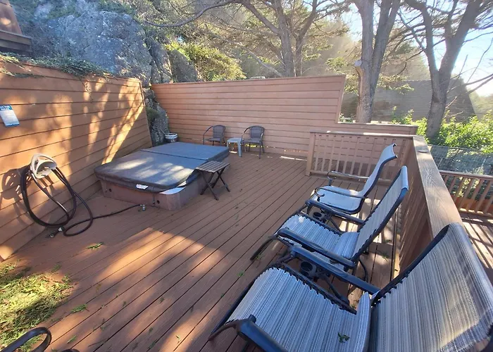 Ocean Cabin 19 With Jacuzzi Pet Friendly