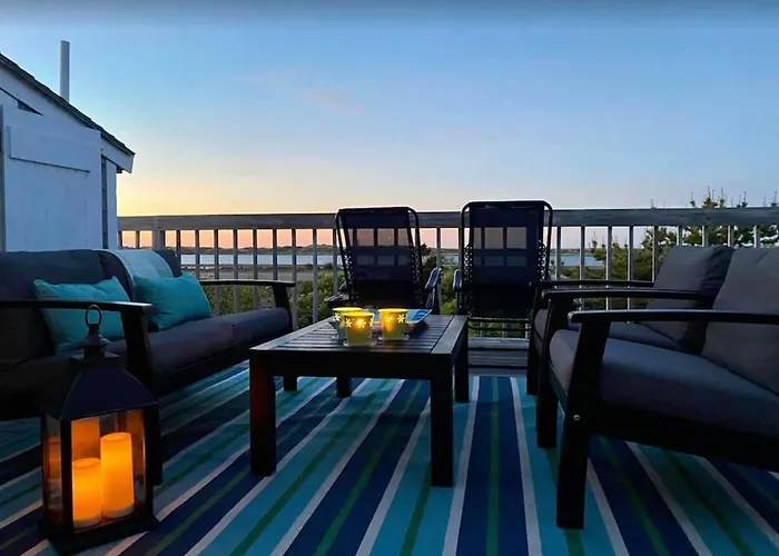 North Truro Pet-Friendly Home Near Secluded Beach