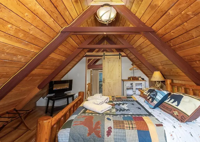 Elk Country Cabin | Wood Stove, Bbq, Ev Charger