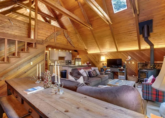 Elk Drop Inn | Wifi, Firepit, Smart Tv