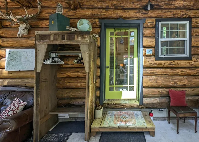 Elkhorn Lodge | Wifi, Pet Friendly, Ac
