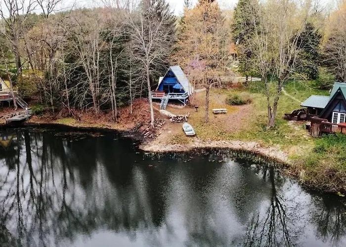 Edgewater Escape, Hocking Hills, Hot Tub, Pond