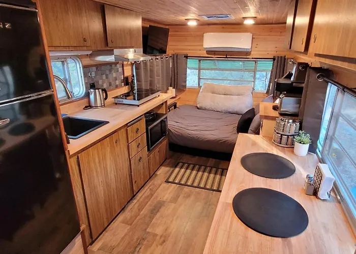 Cozy Farm Stay For Two