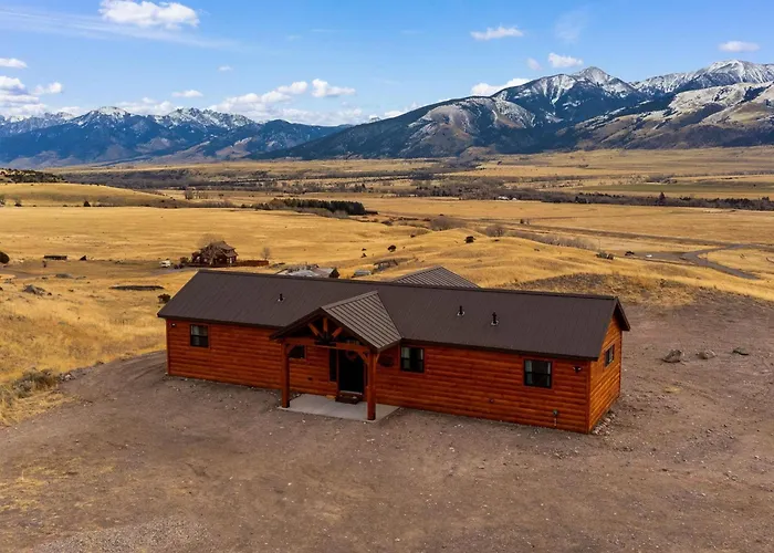 Little Lodge At Emigrant Peak