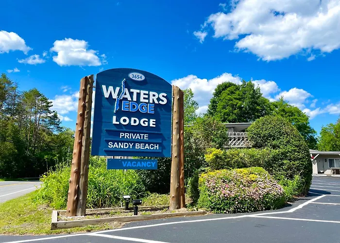 Waters Edge Lodge
