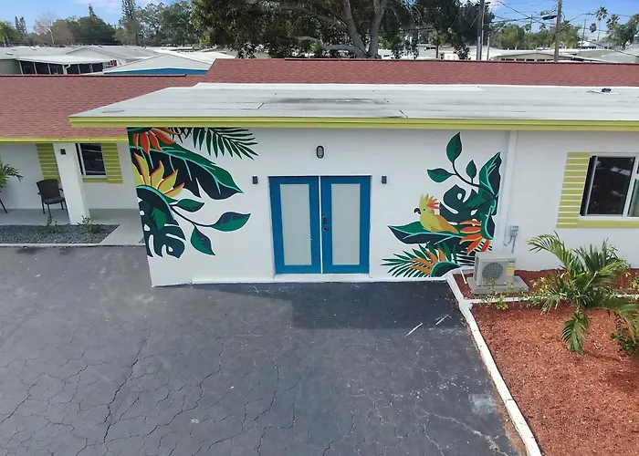 Palm Cove Motel