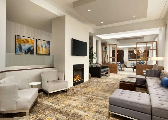 Doubletree By Hilton Bradley International Airport
