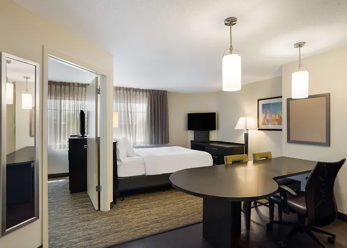 Sonesta Simply Suites Hampton