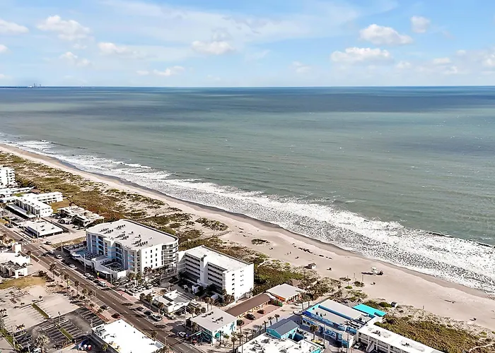 Stunning Beachfront Apartment Near Cocoa Beach Pier