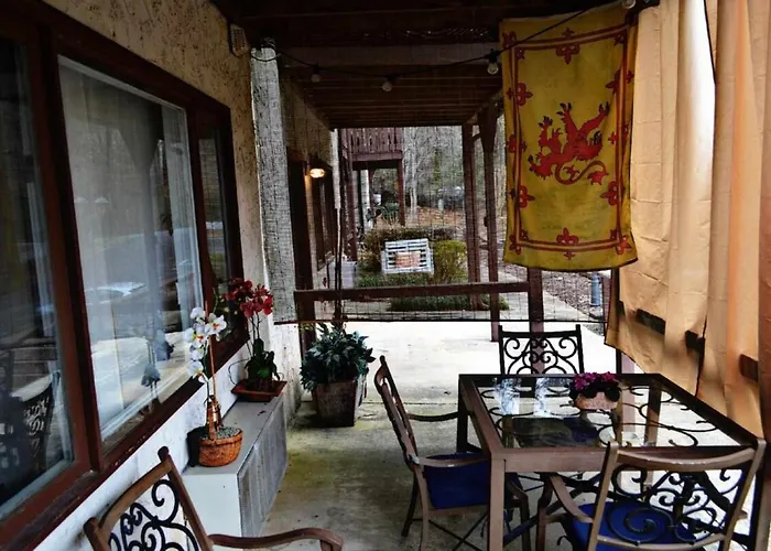 Lionheart Inn
