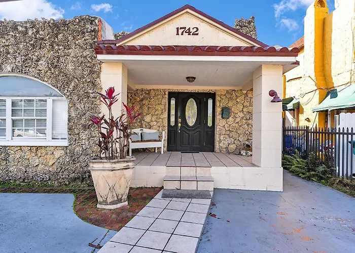 Boho Studio In Little Havana
