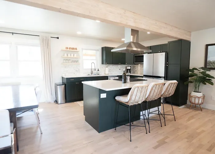 Billings Family House - Great Location