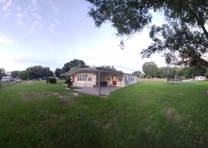 Country Home In The City With An Acre Of Land