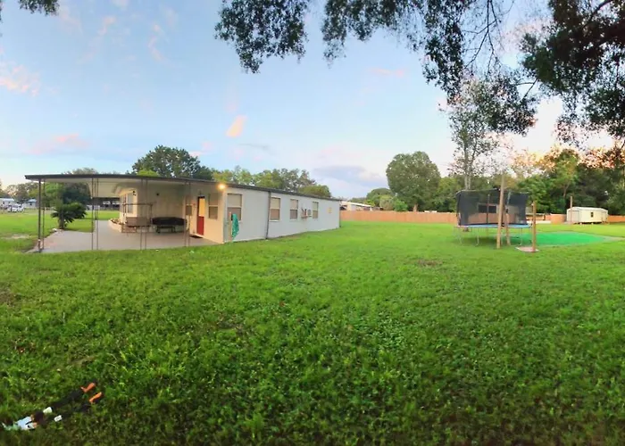 Country Home In The City With An Acre Of Land