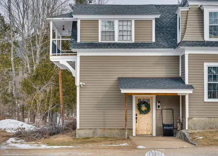 1 Mi To Cranmore Mountain: Charming Conway Apt!