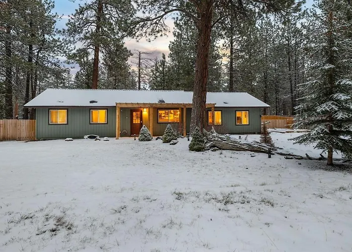 Hot Tub, Fire Pit, Dog Friendly